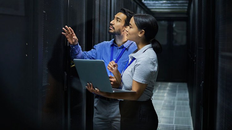 Women and men inspecting at Data centre