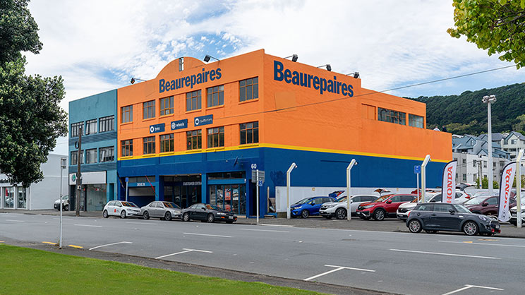 Commercial block with versatile development opportunities